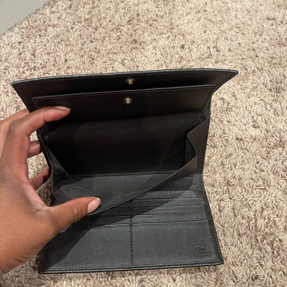 Authentic Gucci Web Wallet - Picture 7 of 15